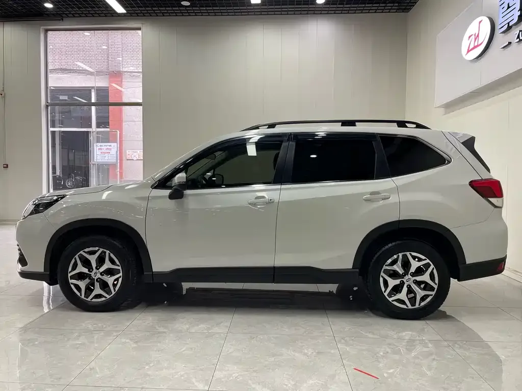 Subaru Forester — фото 3