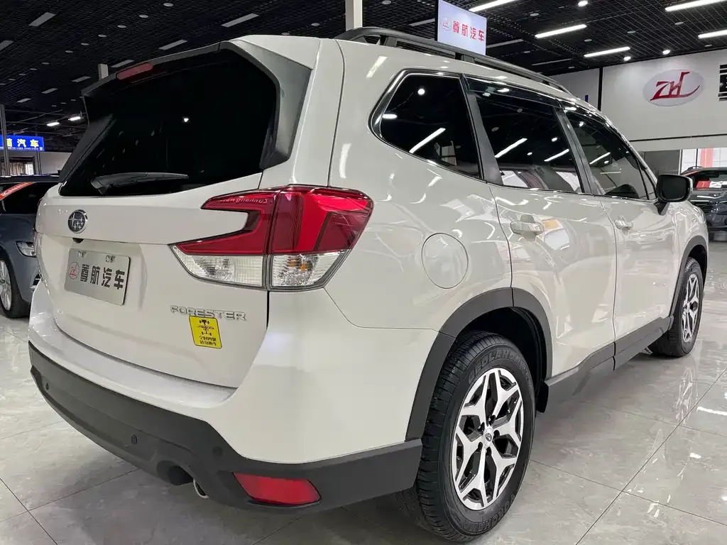 Subaru Forester — фото 9