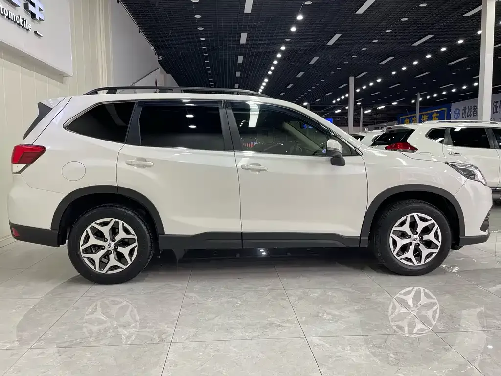 Subaru Forester — фото 10