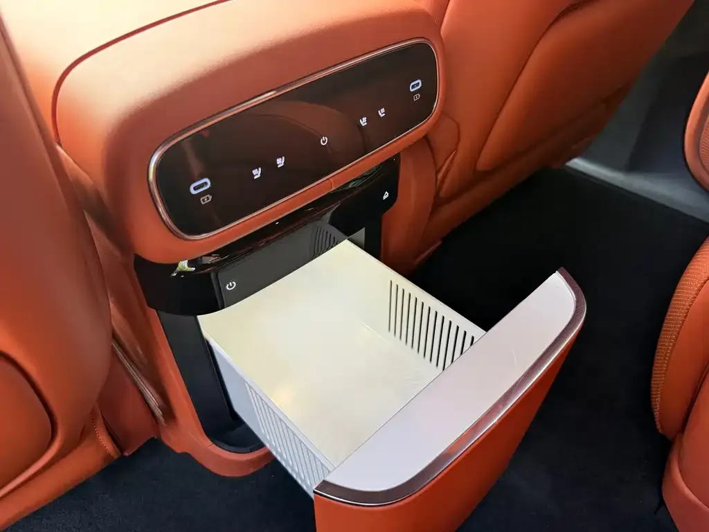 Geely Galaxy M9 2025 из CN, фото 5