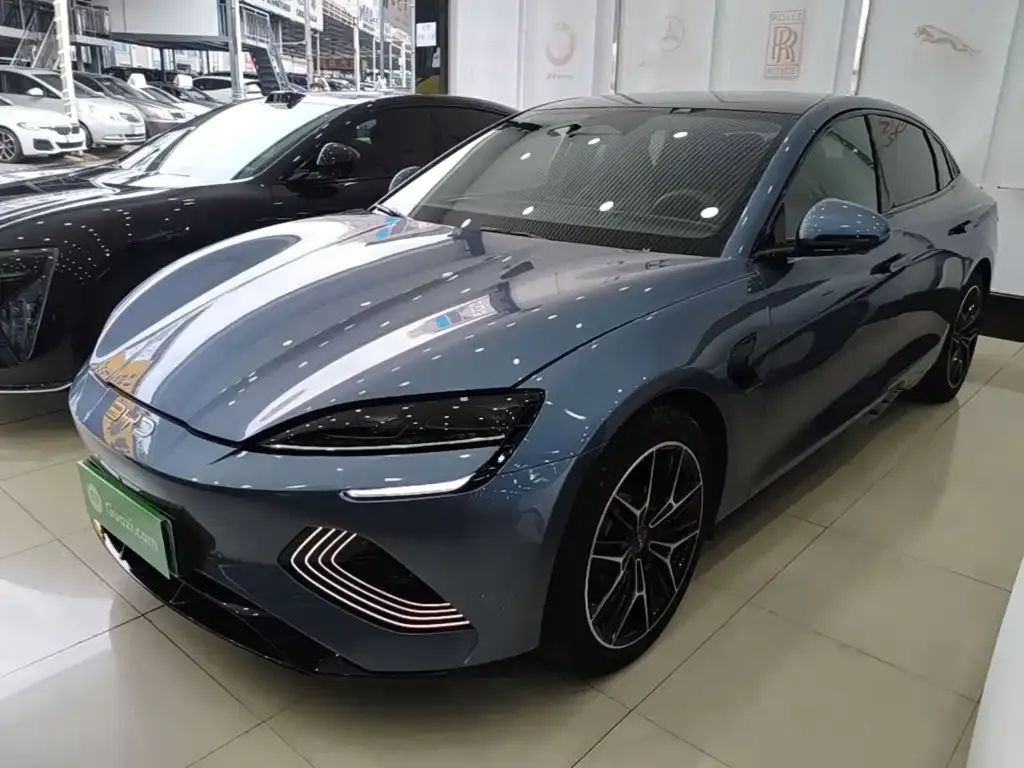 BYD Seal — фото 1