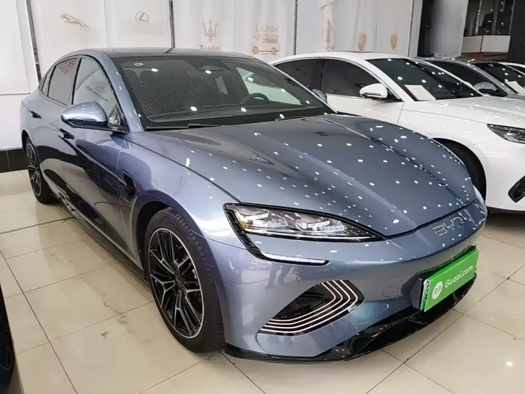 BYD Seal — фото 10
