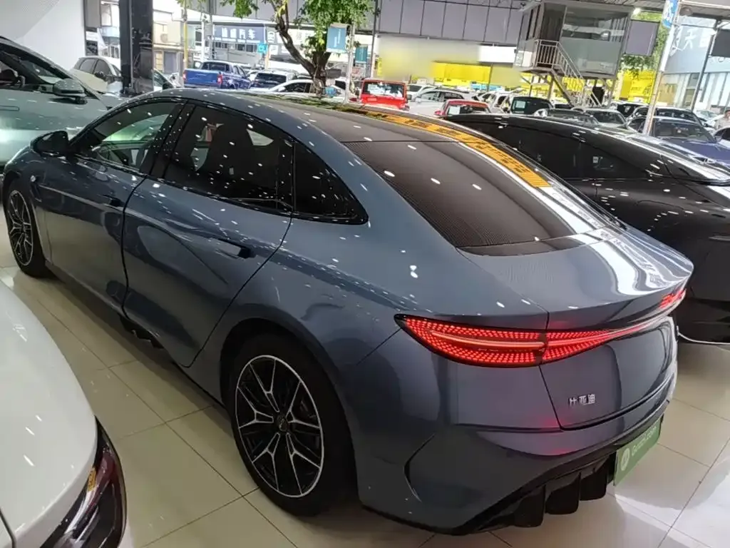 BYD Seal — фото 4