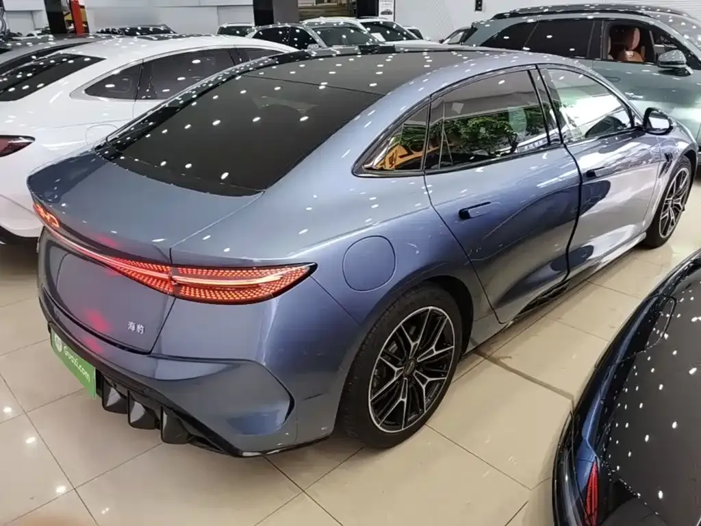 BYD Seal — фото 8