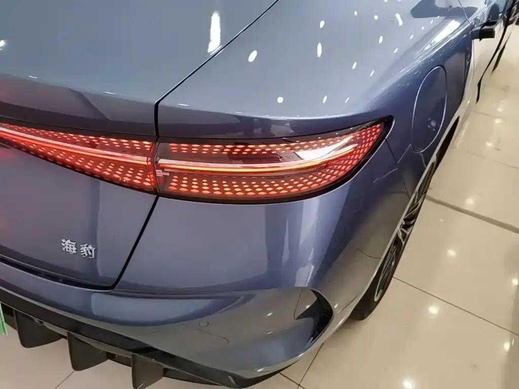 BYD Seal — фото 5