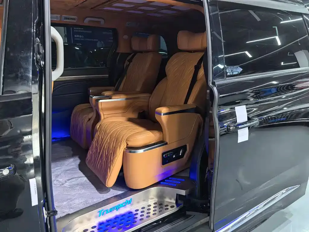 GAC Motor Trumpchi M8 — фото 2