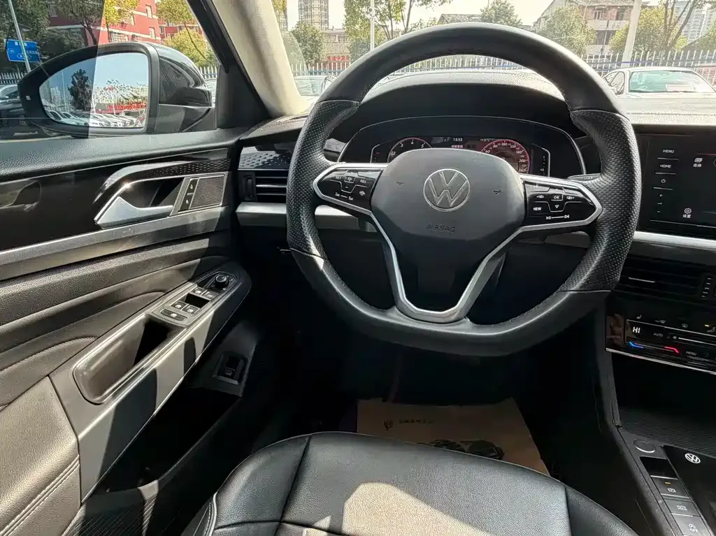 Volkswagen Passat — фото 6