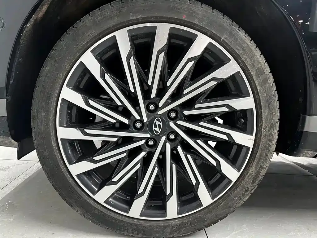 Hyundai Santa Fe 2024 из CN, фото 8