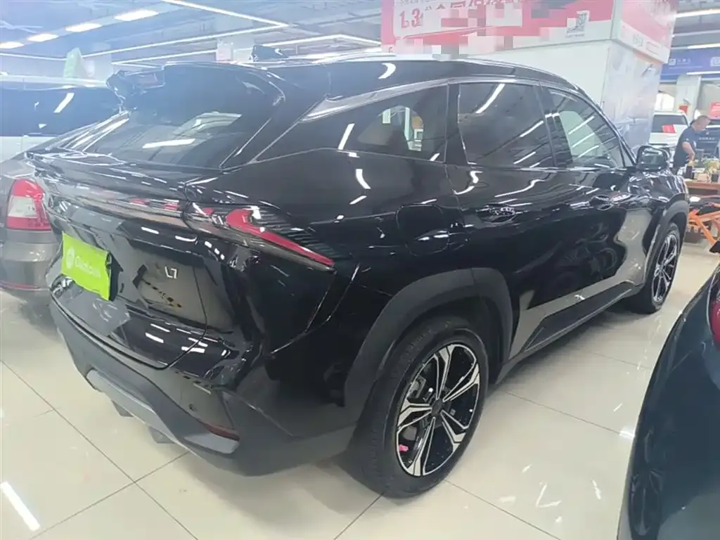 Geely Galaxy L7 — фото 10