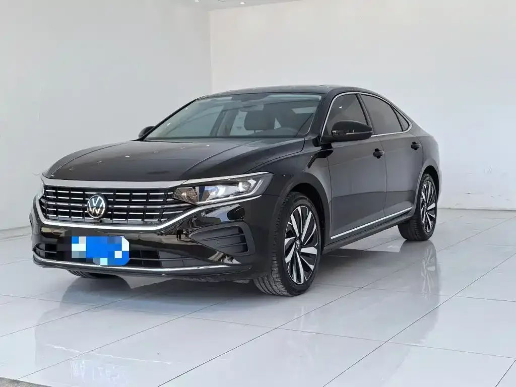 Volkswagen Passat — фото 1