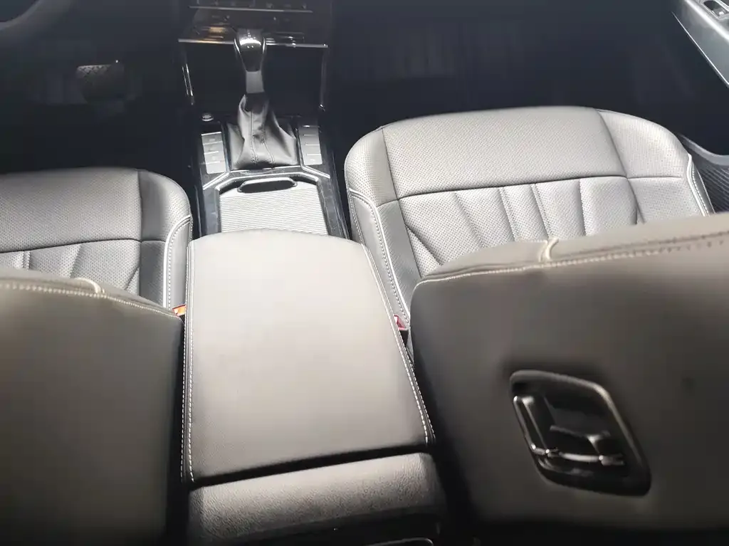 Volkswagen Passat — фото 10