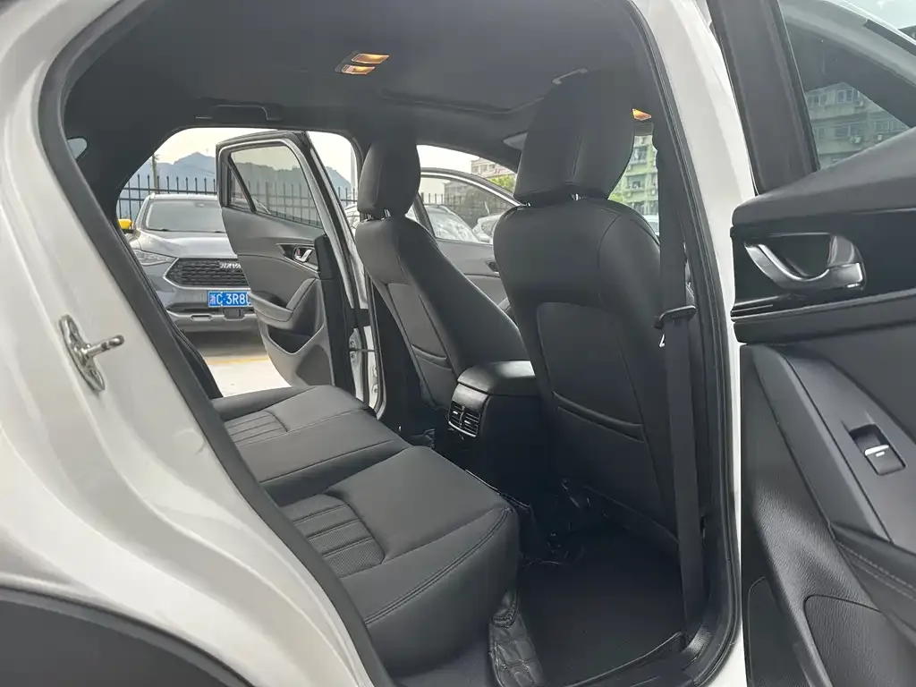 Mazda CX-4 2021 из CN, фото 5