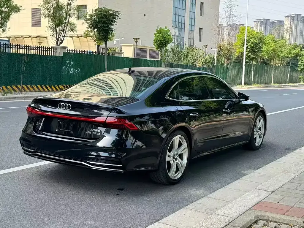 Audi A7L — фото 4