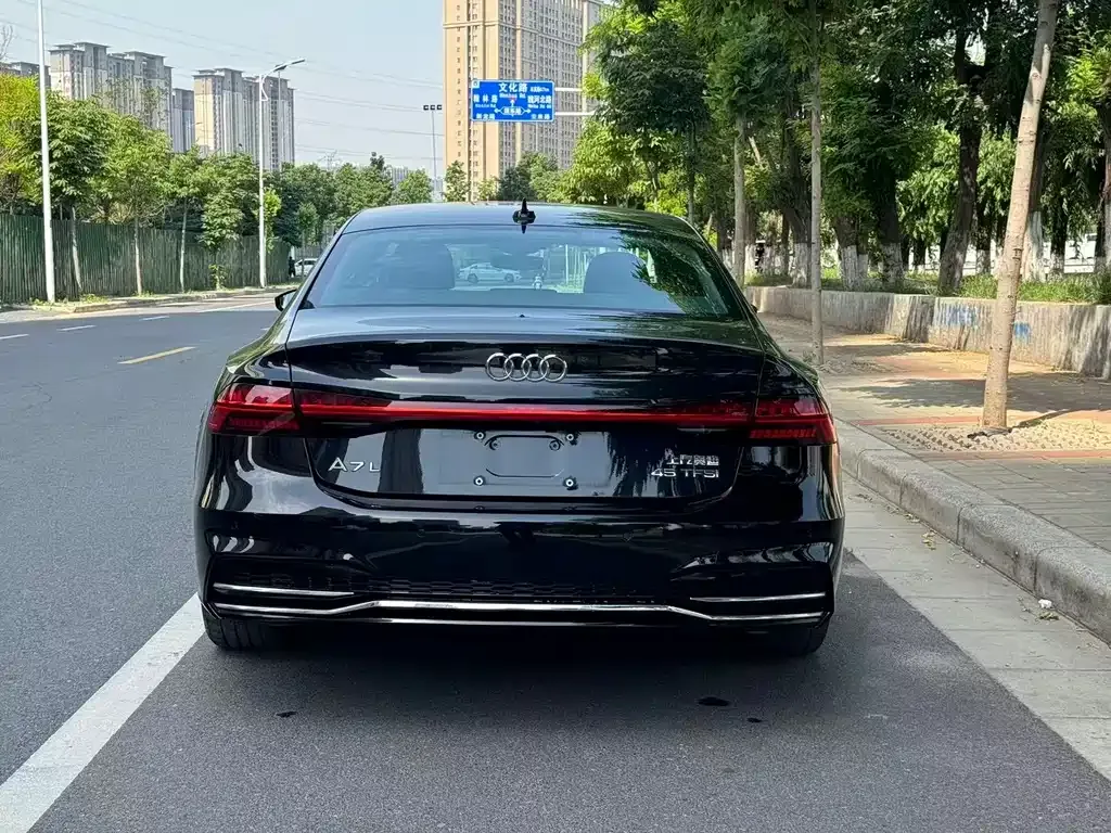 Audi A7L — фото 3