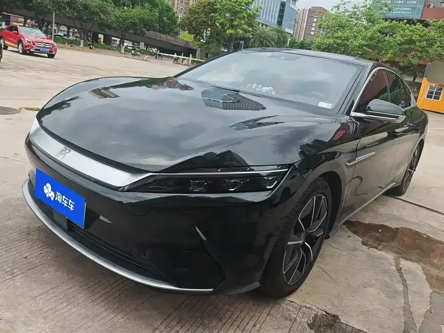 BYD Han — фото 1