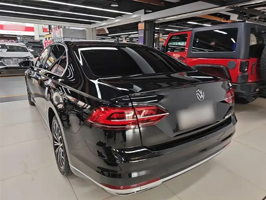 Volkswagen Phideon 2021 из CN, фото 4