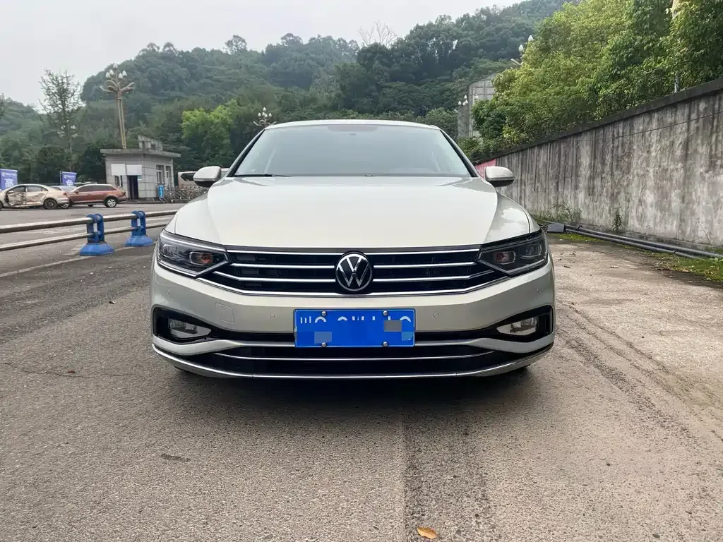 Volkswagen Magotan 2023 из CN, фото 8