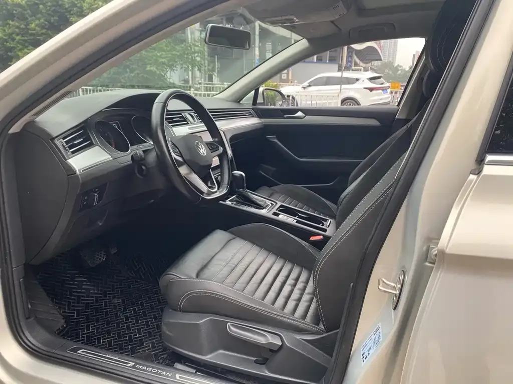 Volkswagen Magotan 2023 из CN, фото 2