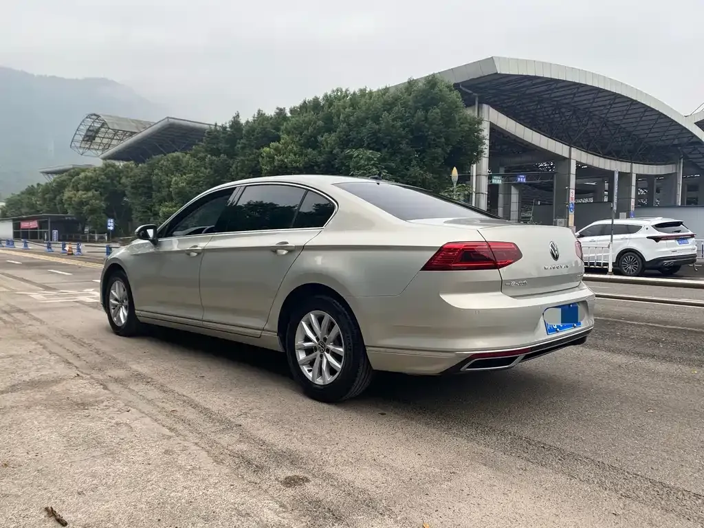 Volkswagen Magotan 2023 из CN, фото 7