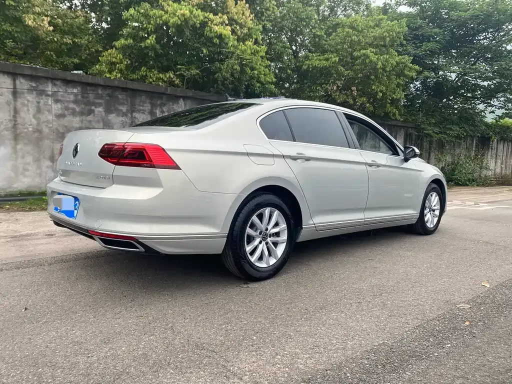 Volkswagen Magotan 2023 из CN, фото 4