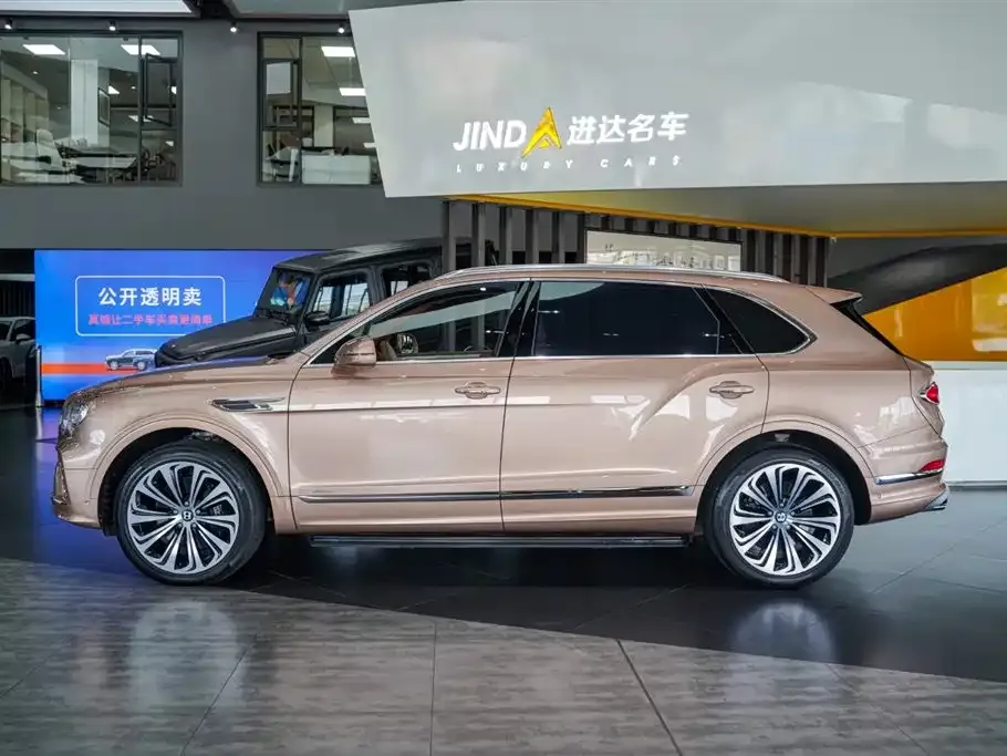 Bentley Bentayga — фото 10