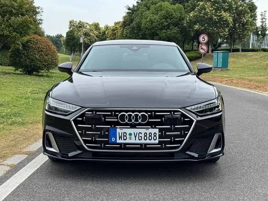 Audi A7L — фото 2