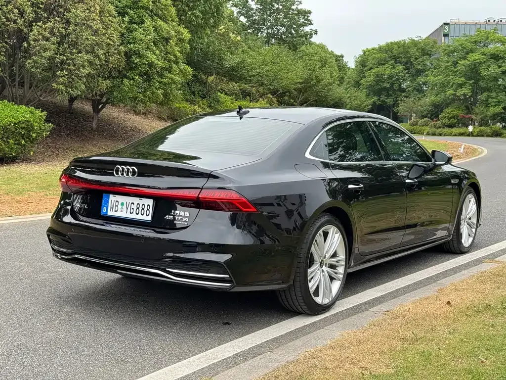 Audi A7L — фото 4