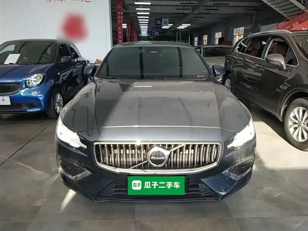 Volvo S60 — фото 10