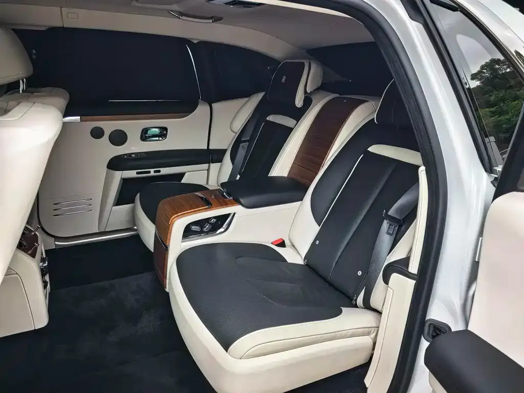 Rolls-Royce Ghost 2021 из CN, фото 7