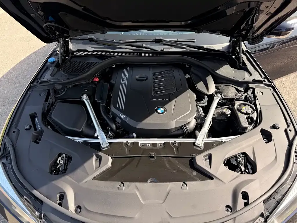 BMW 8 Series 2024 из CN, фото 8