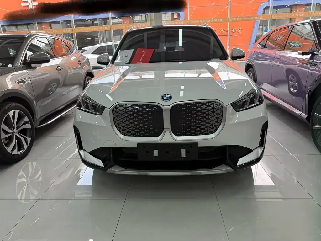 BMW iX1 2025 из CN, фото 6