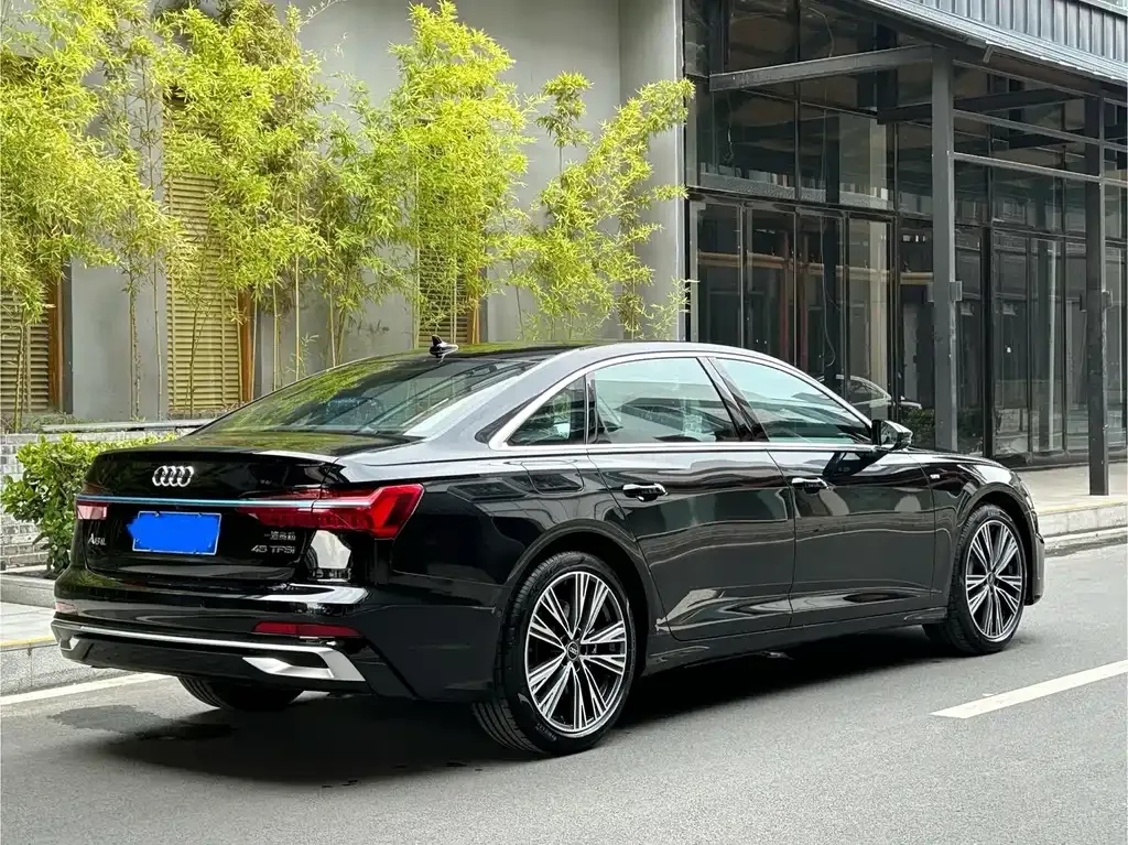 Audi A6L — фото 7