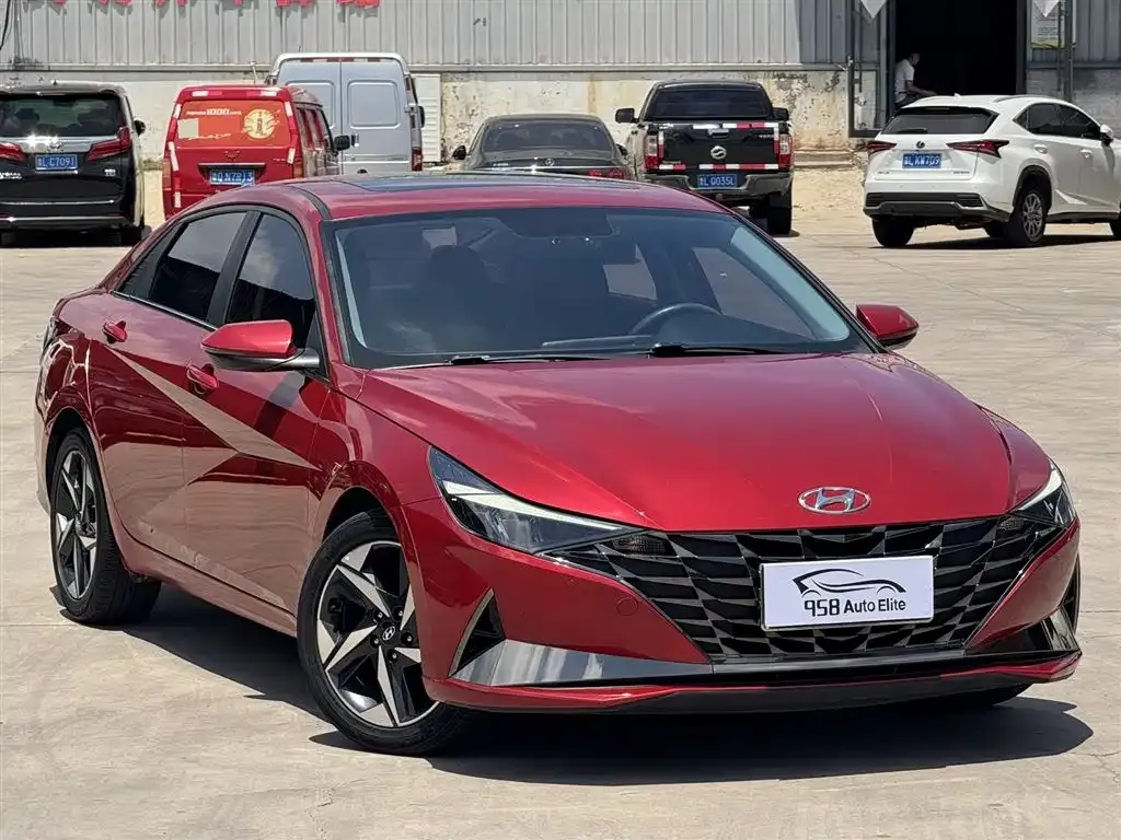 Hyundai Elantra — фото 9