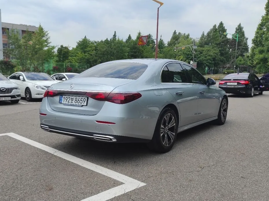 Mercedes-Benz E-Class 2024 из KR, фото 3