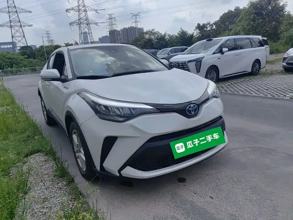 Toyota C-HR — фото 7