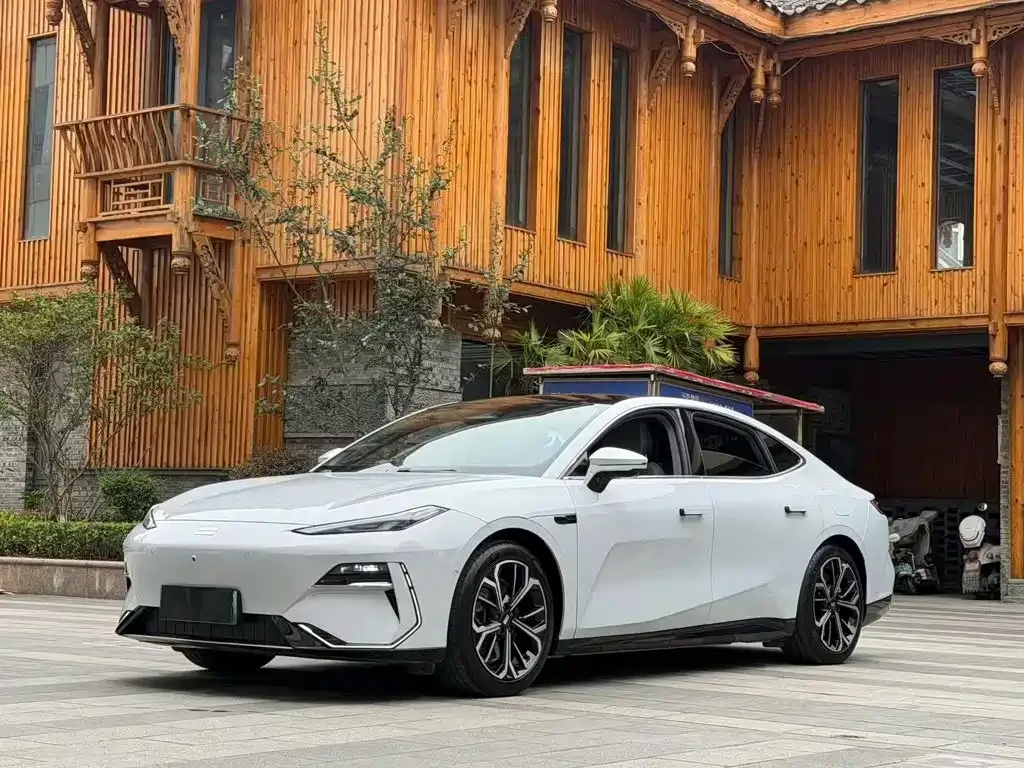 Geely Galaxy E8