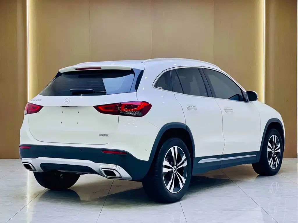 Mercedes-Benz GLA — фото 2