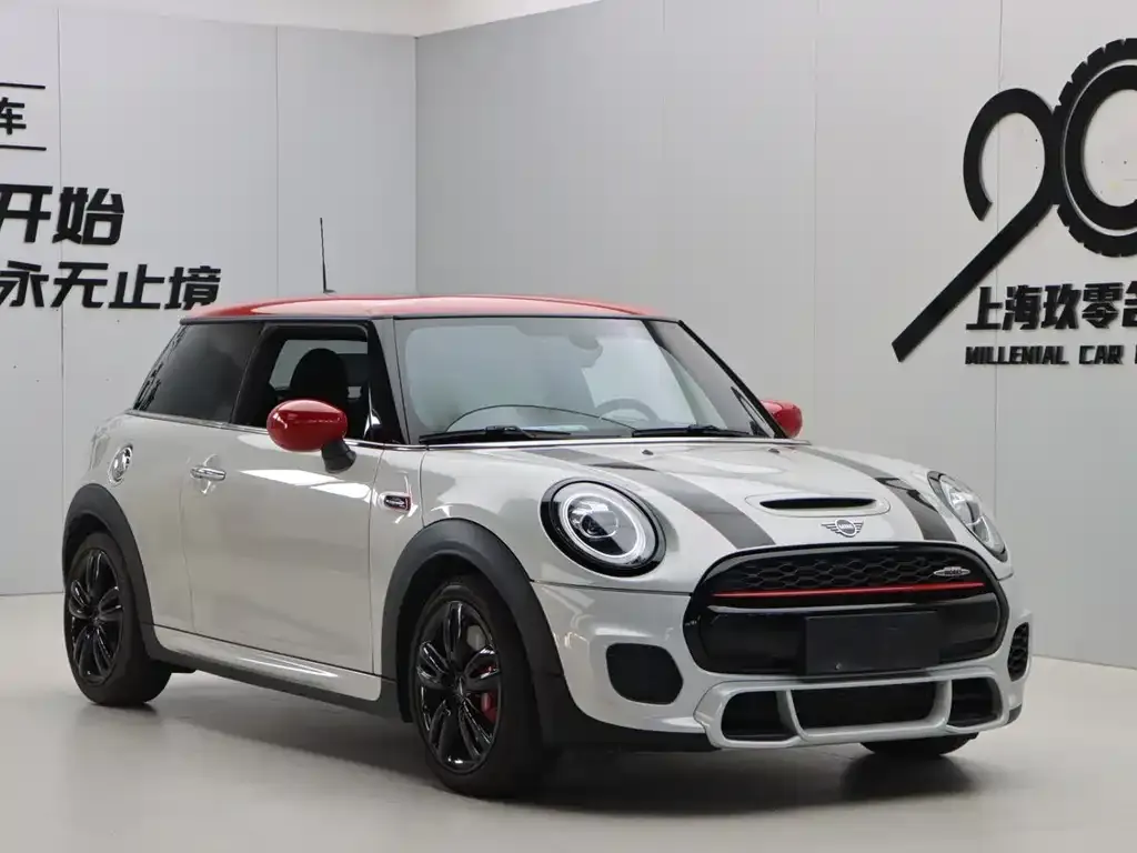 MINI JCW (John Cooper Works)