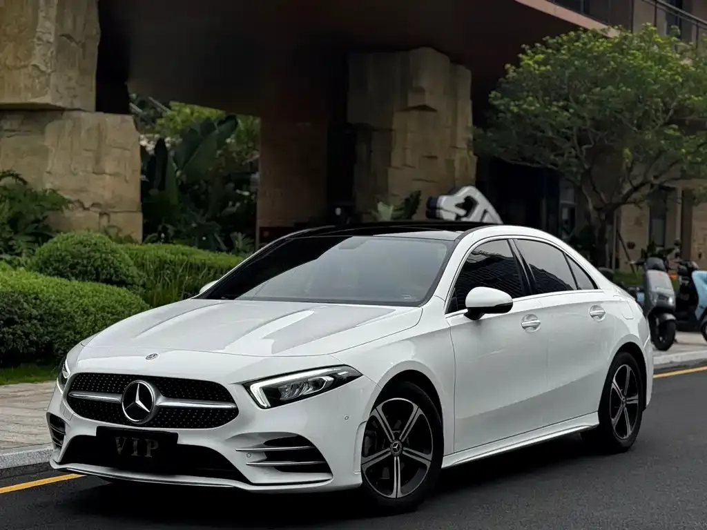 Mercedes-Benz A-Class — фото 1