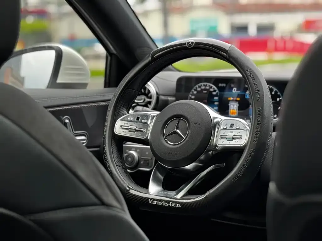 Mercedes-Benz A-Class — фото 5