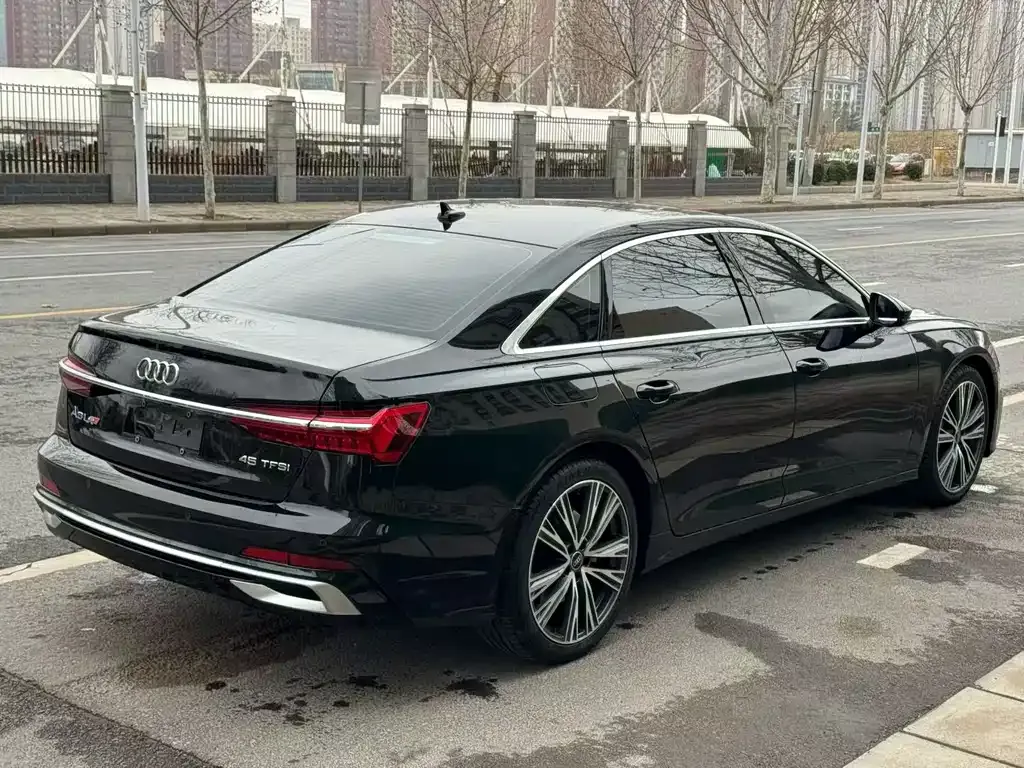 Audi A6L — фото 2