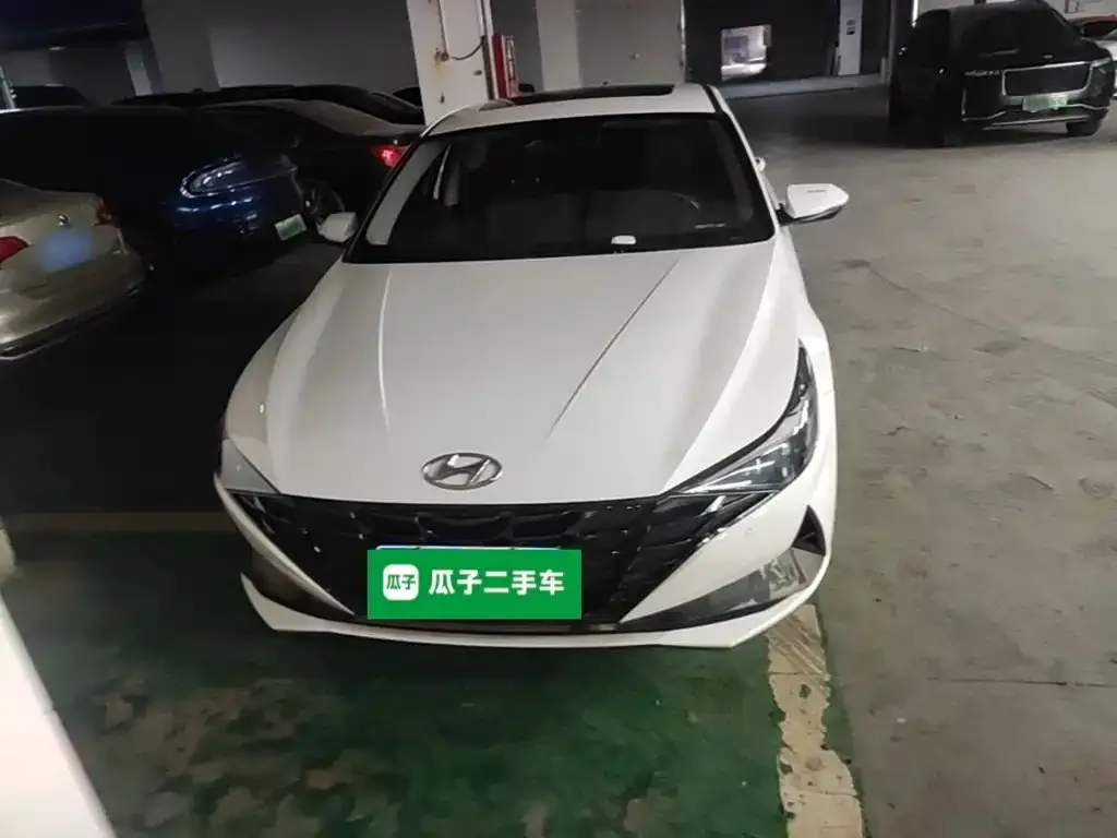 Hyundai Elantra — фото 9