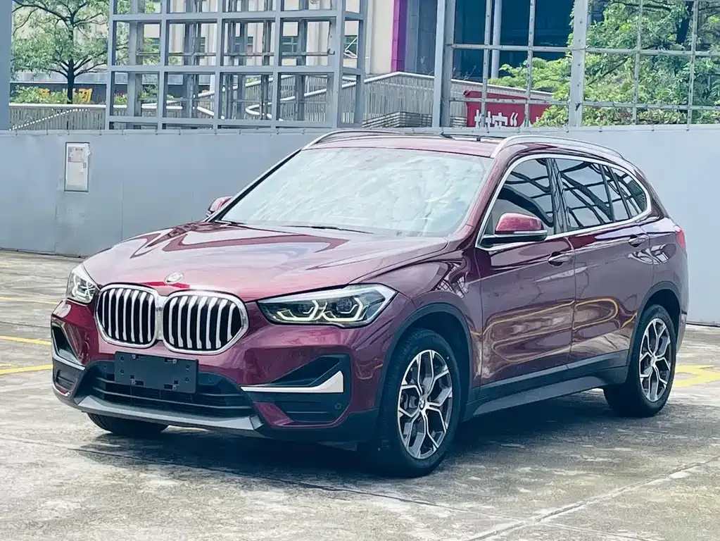 BMW X1 — фото 1