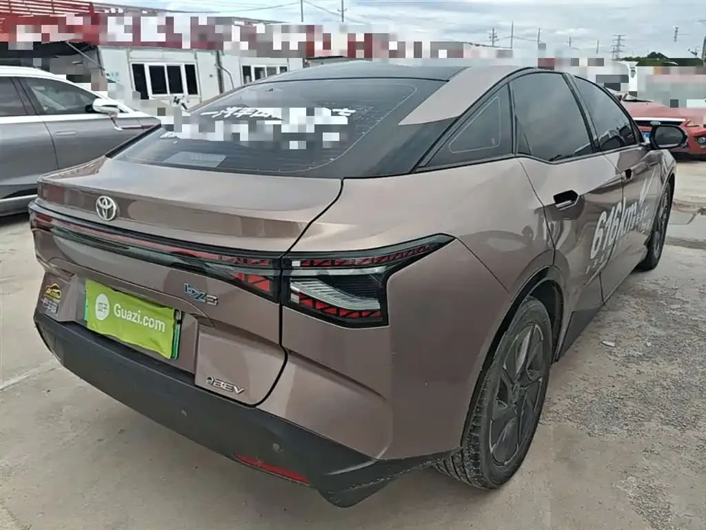 Toyota bZ3 2023 из CN, фото 5