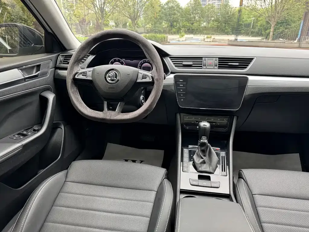Skoda Superb 2024 из CN, фото 4