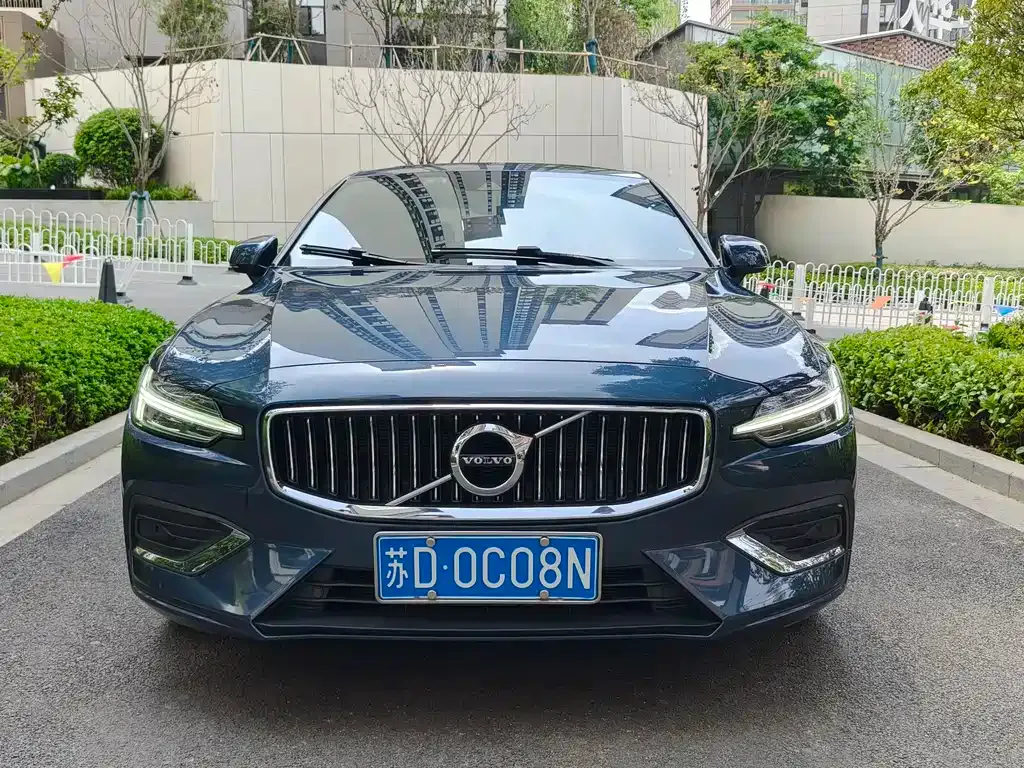 Volvo S60 — фото 4