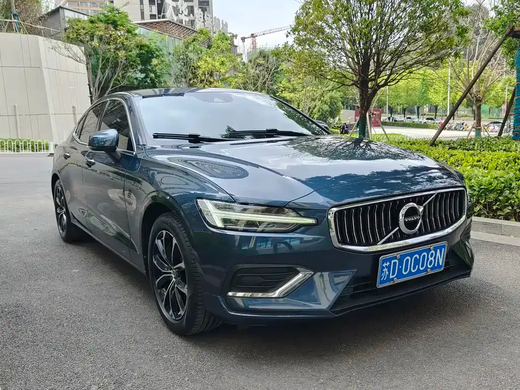 Volvo S60 — фото 3