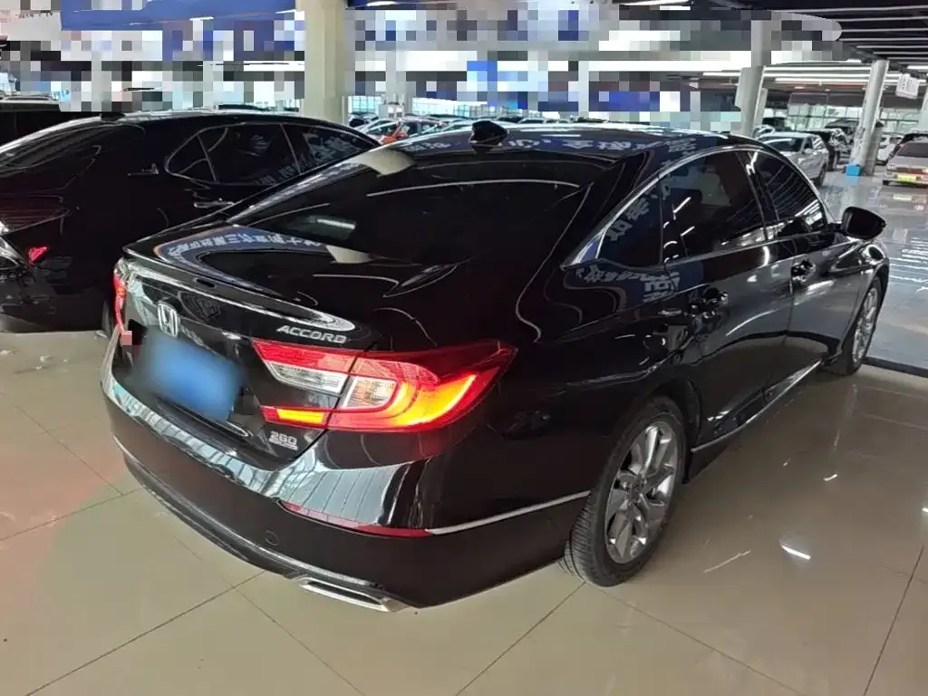 Honda Accord — фото 6