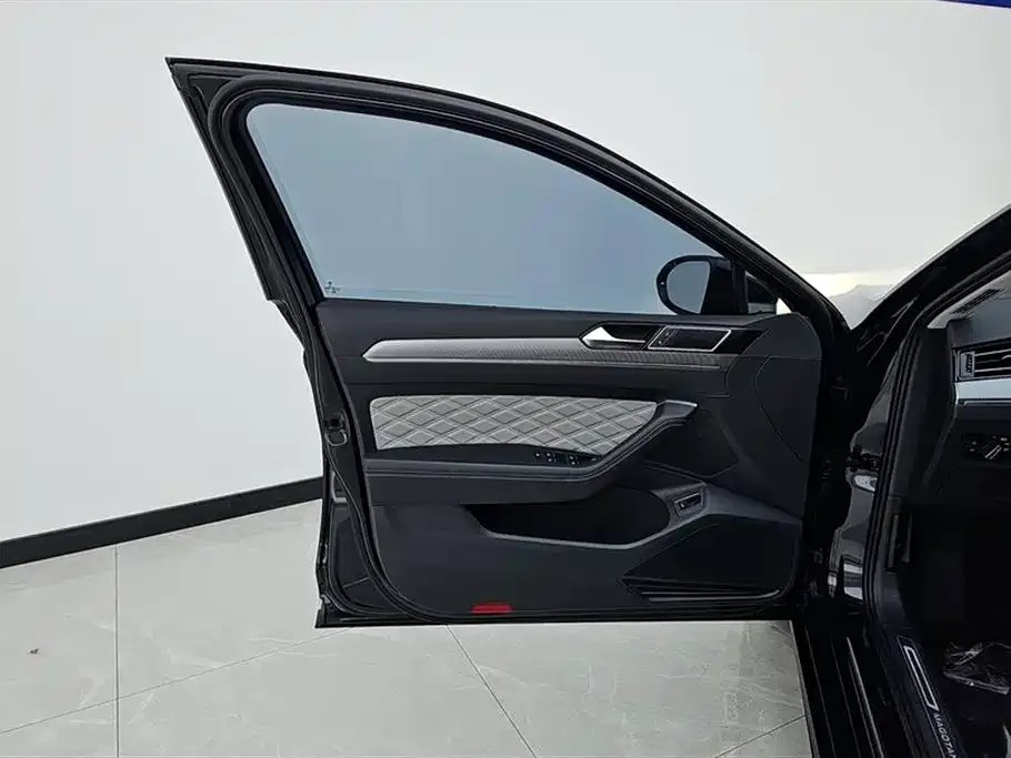Volkswagen Magotan 2023 из CN, фото 7