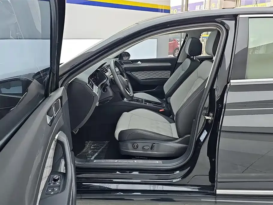 Volkswagen Magotan 2023 из CN, фото 8